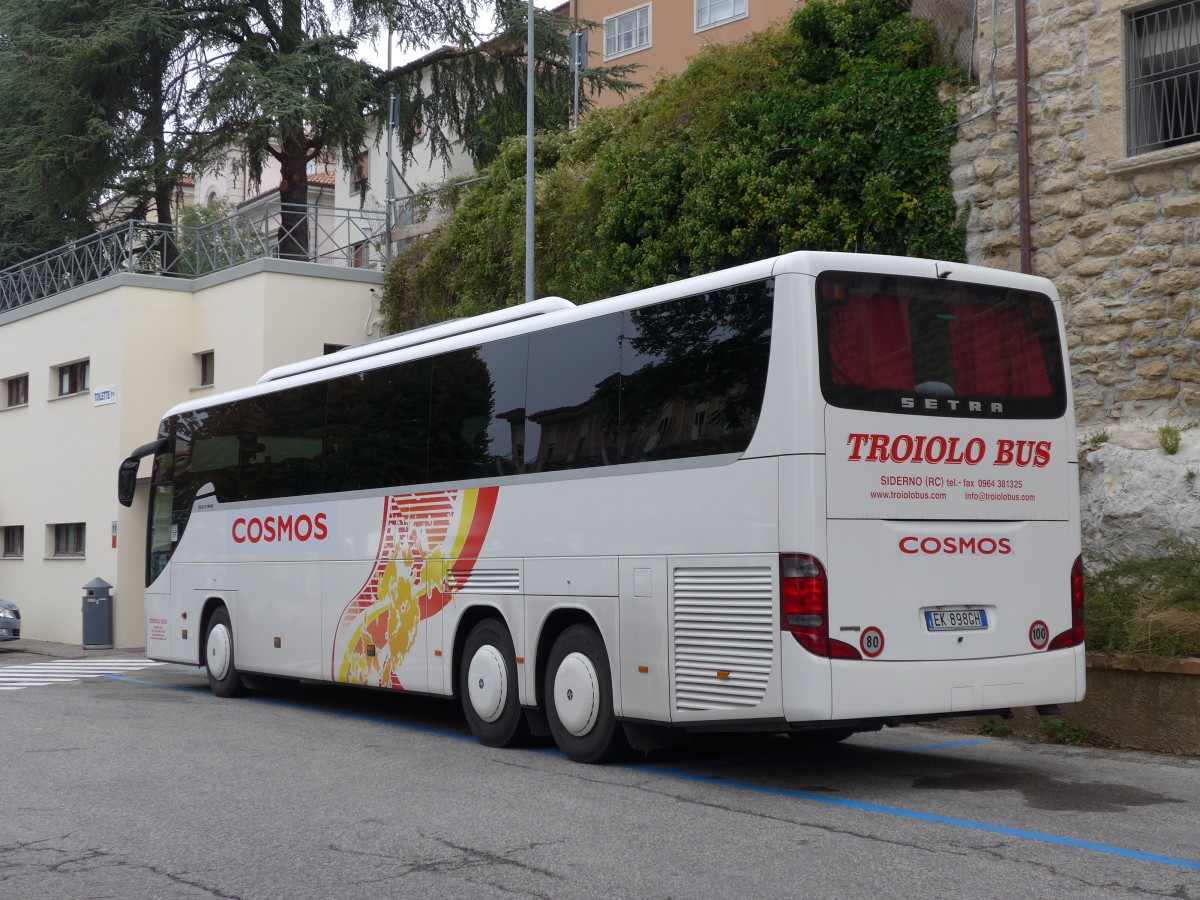 (165'635) - Aus Italien: Troiolo, Siderno - EK-898 GH - Setra am 24. September 2015 in San Marino