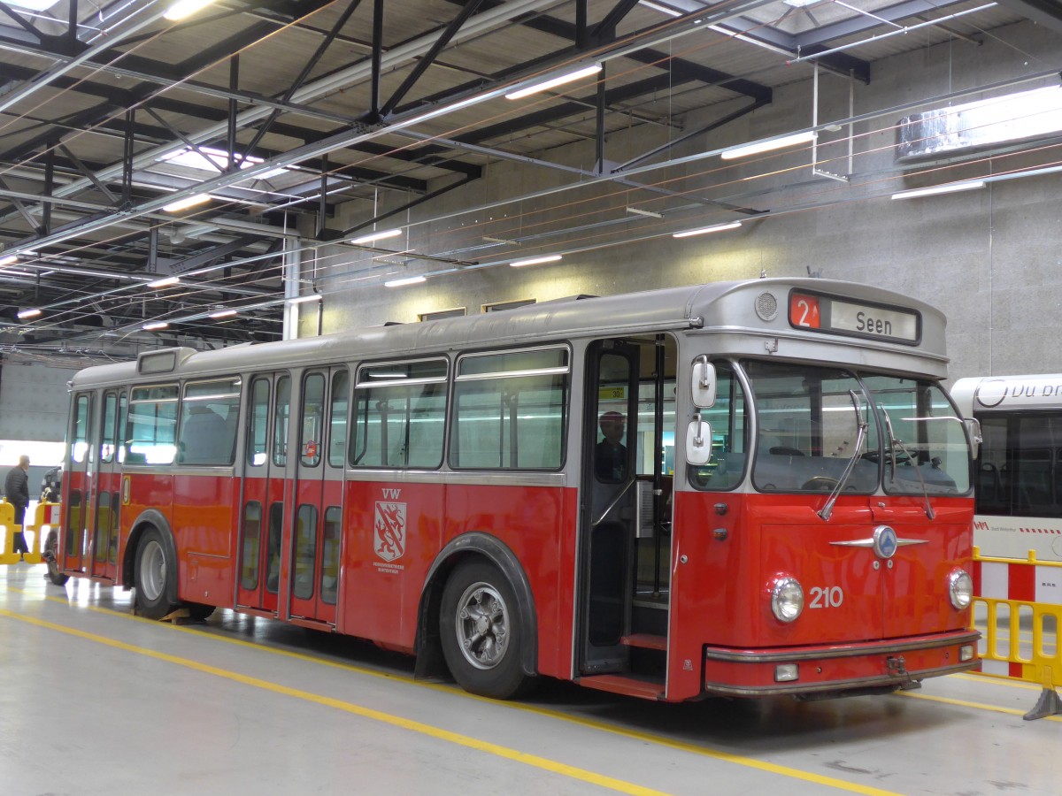 (165'875) - VW Winterthur - Nr. 210 - Saurer/Tscher am 26. September 2015 in Winterthur, Depot Grzefeld