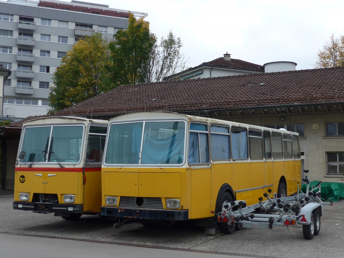 (166'168) - Oldie-Tours Zrisee, Wollerau - Nr. 16 - Saurer/R&J am 10. Oktober 2015 in Uznach, Garage