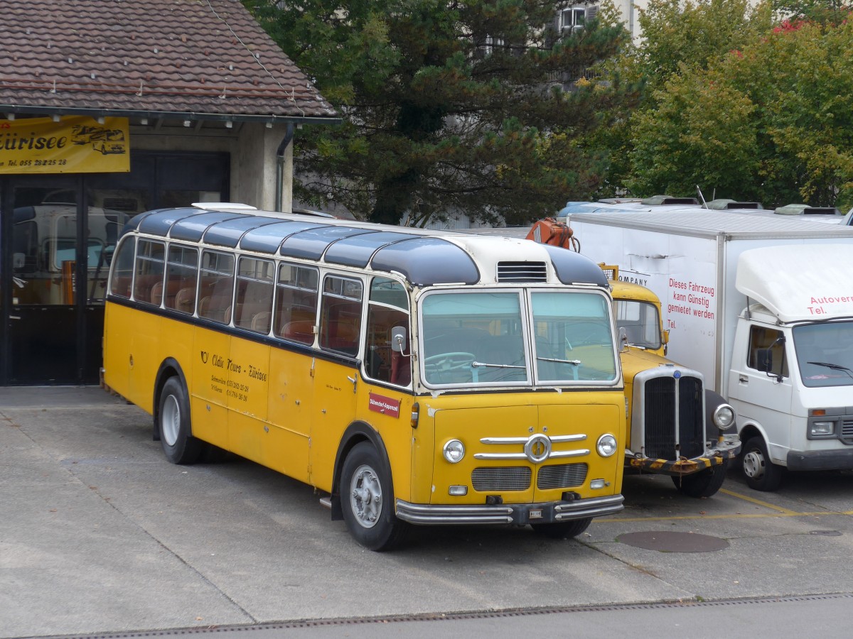 (166'180) - Oldie-Tours Zrisee, Wollerau - Nr. 21 - Saurer/Saurer (ex Marchetti, Airolo; ex P 24'119) am 10. Oktober 2015 in Uznach, Garage