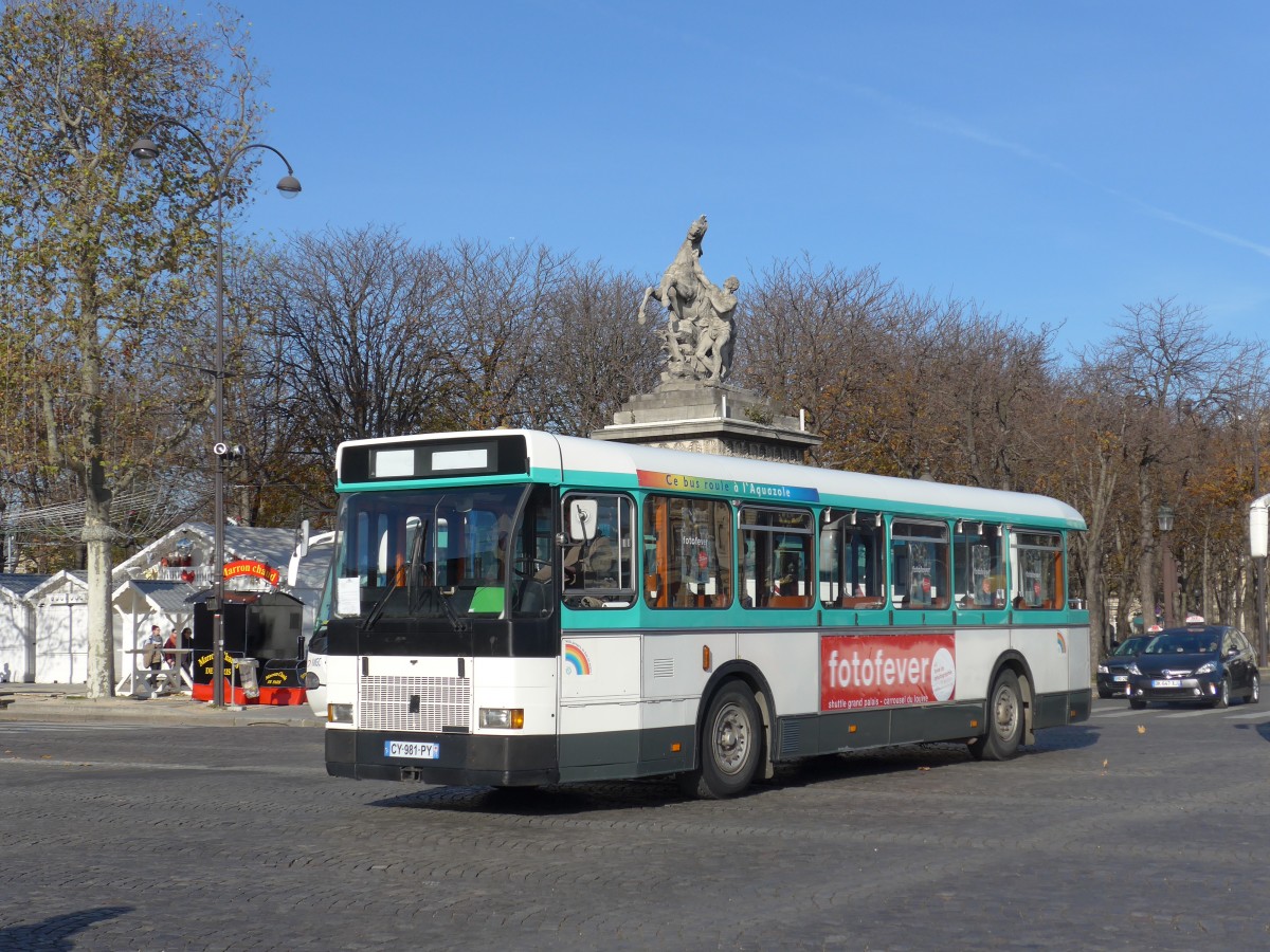 (166'645) - RATP Paris - CY 981 PY - Renault am 15. November 2015 in Paris, Concorde