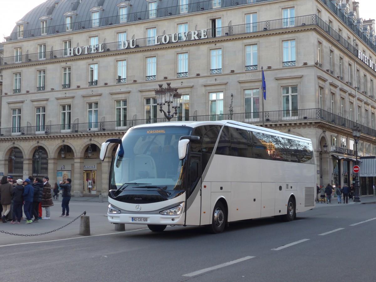 (166'713) - Aus Portugal: Icasional - 82-CX-60 - Mercedes/Atomic am 15. November 2015 in Paris, Louvre