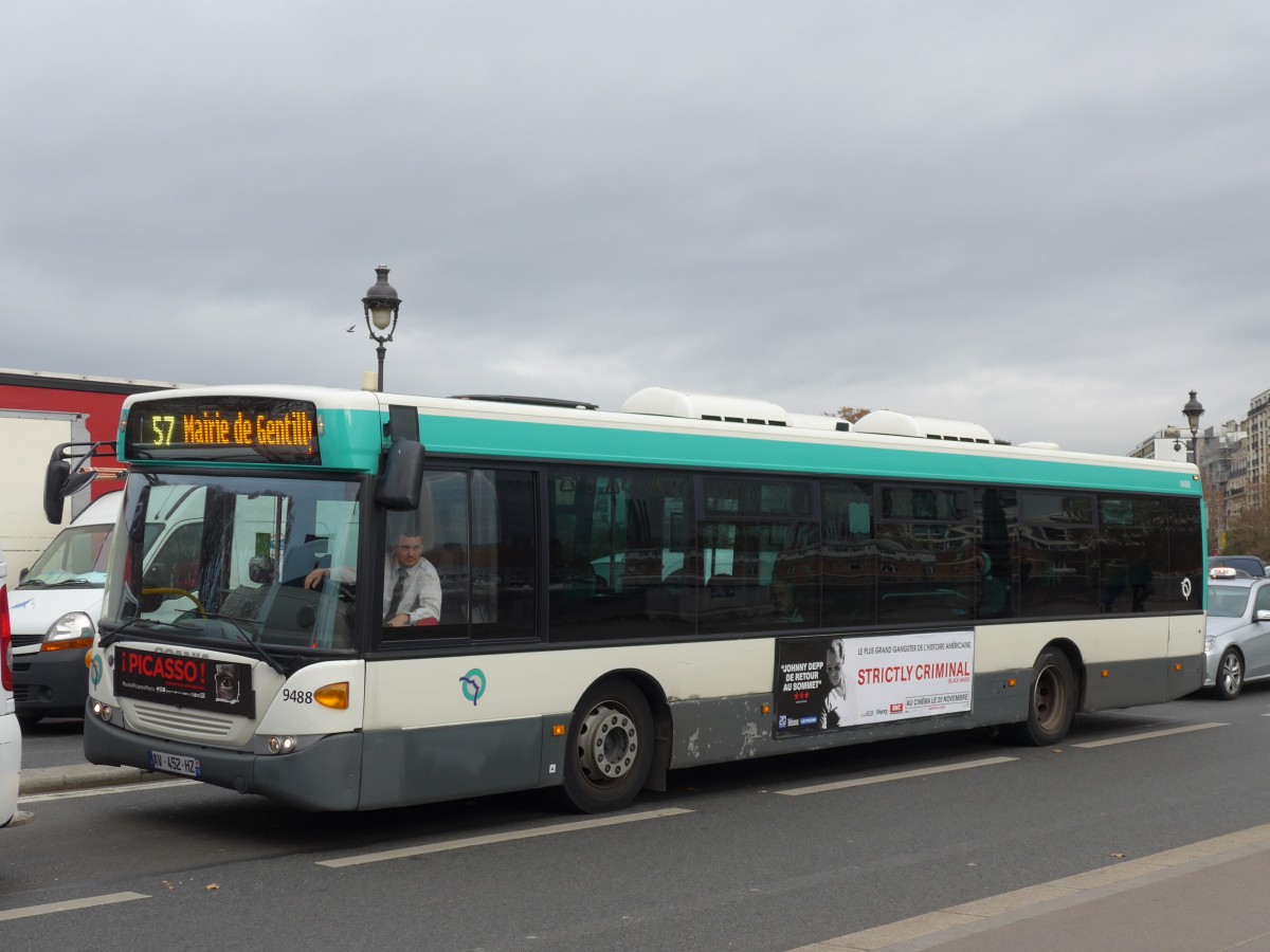 (166'820) - RATP Paris - Nr. 9488/AV 452 HZ - Scania am 16. November 2015 in Paris, Gare d'Austerlitz