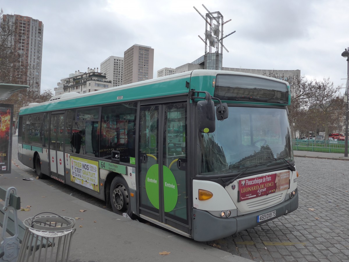 (166'856) - RATP Paris - Nr. 9331/493 QXB 75 - Scania am 16. November 2015 in Paris, Place d'Italie