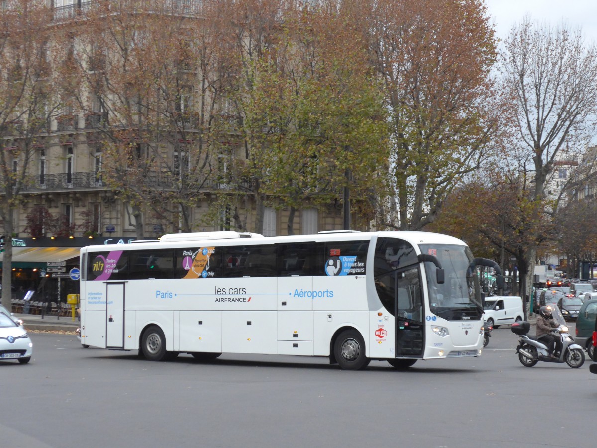 (166'983) - Air France, Le Mesnil Amelot - Nr. 158'001/CS 422 PN - Scania am 16. November 2015 in Paris, Alma-Marceau