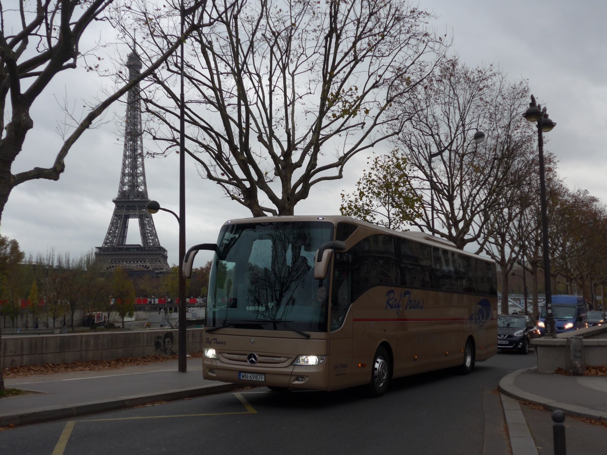 (166'998) - Aus Polen: Raf Trans, Warszawa - WN 6987F - Mercedes am 16. November 2015 in Paris, Alma-Marceau