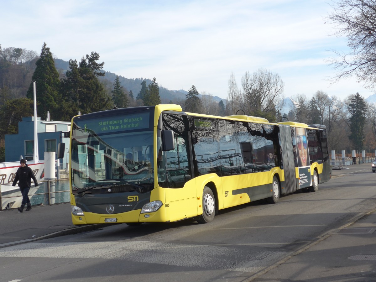 (167'728) - STI Thun - Nr. 165/BE 752'165 - Mercedes am 11. Dezember 2015 bei der Schifflndte Thun