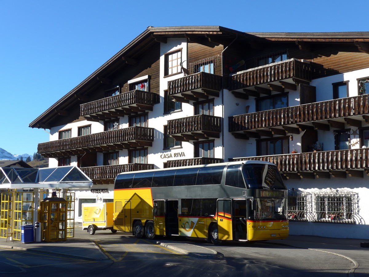 (167'986) - PostAuto Graubnden - GR 162'999 - Neoplan am 26. Dezember 2015 in Laax, Post