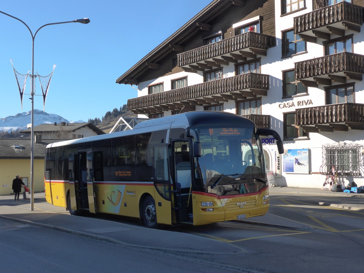 (167'989) - PostAuto Graubnden - GR 162'989 - MAN am 26. Dezember 2015 in Laax, Post