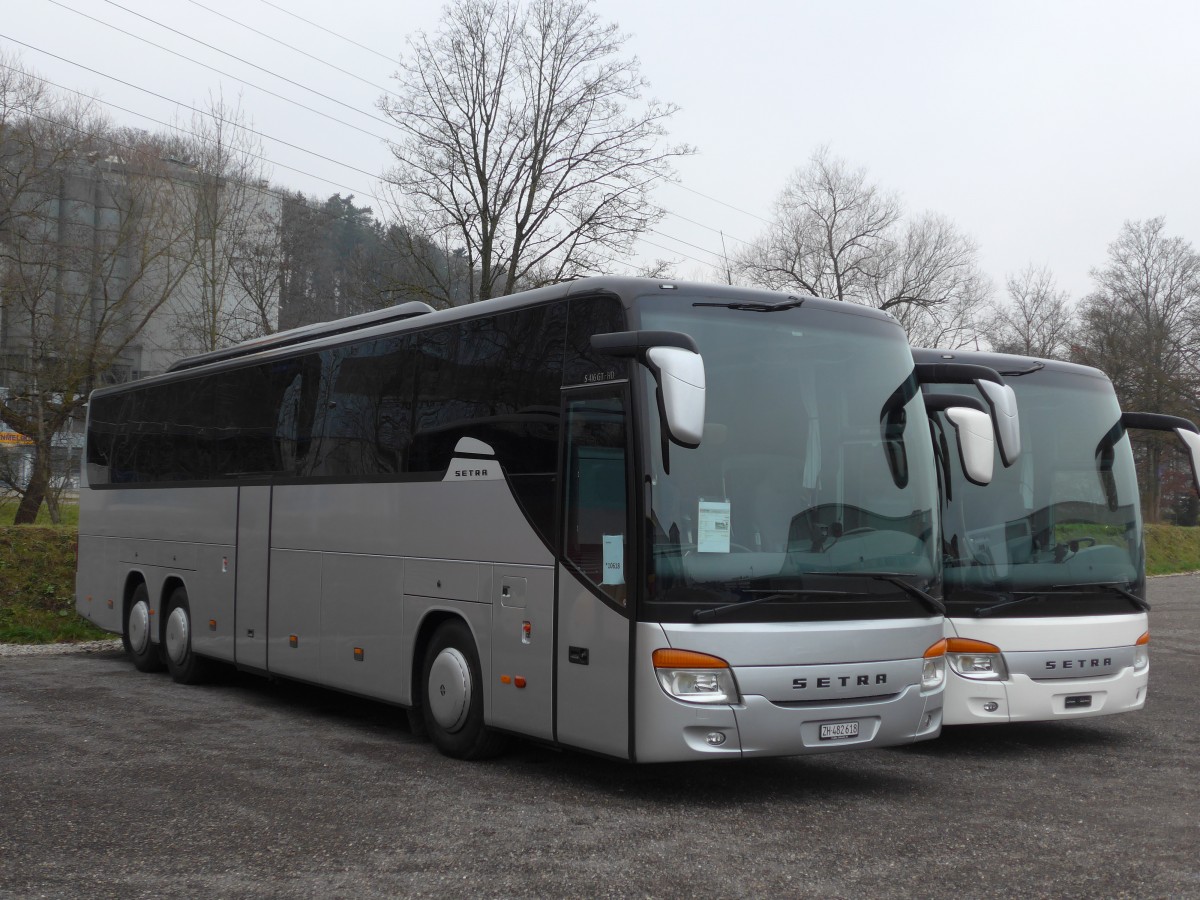 (168'154) - EvoBus, Kloten - ZH 482'618 - Setra am 30. Dezember 2015 in Kloten, EvoBus