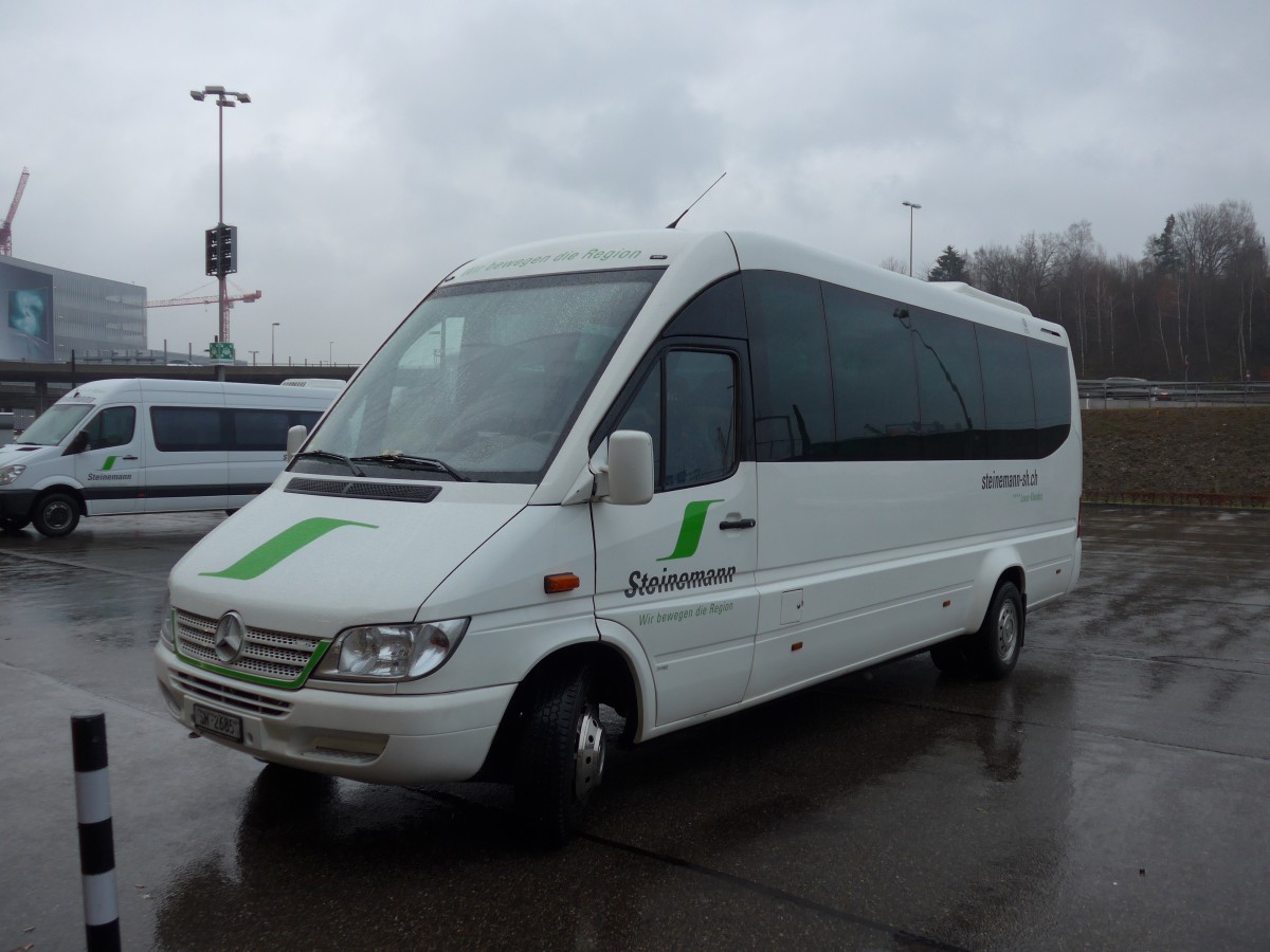 (168'298) - Steinemann, Schaffhausen - SH 2685 - Mercedes am 2. Januar 2016 in Zrich, Flughafen