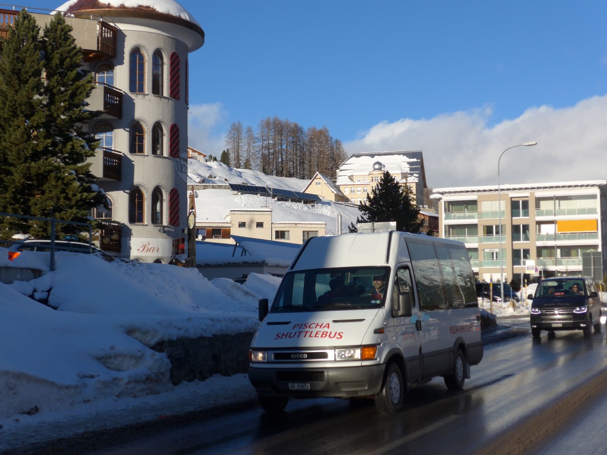 (168'543) - Stiffler, Davos - GR 93'973 - Iveco am 23. Januar 2016 in Davos, Bahnhofstrasse