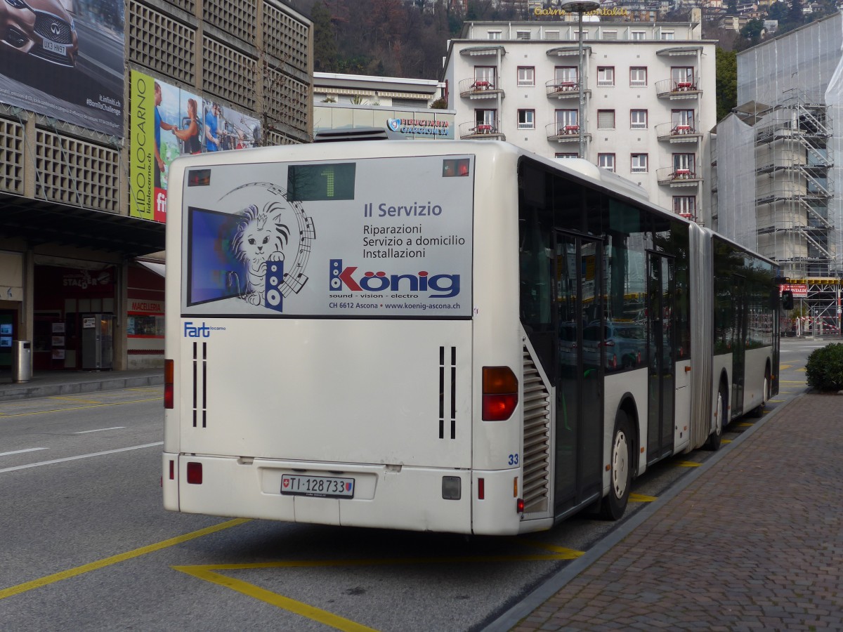 (168'610) - FART Locarno - Nr. 33/TI 128'733 - Mercedes (ex SBC Chur Nr. 92; ex ARL Viganello Nr. 23; ex TPL Lugano Nr. 29) am 6. Februar 2016 beim Bahnhof Locarno