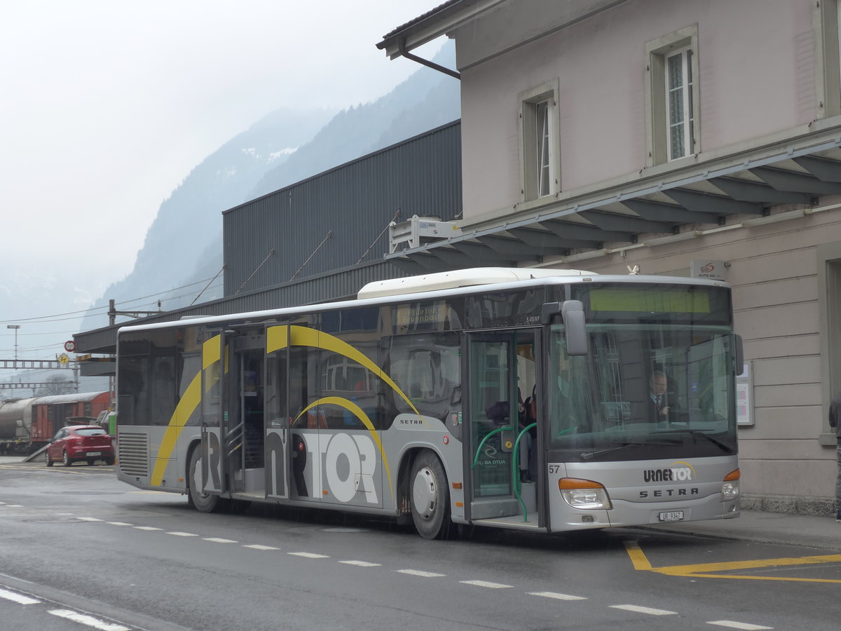 (169'453) - AAGU Altdorf - Nr. 57/UR 9347 - Setra am 25. Mrz 2016 beim Bahnhof Erstfeld