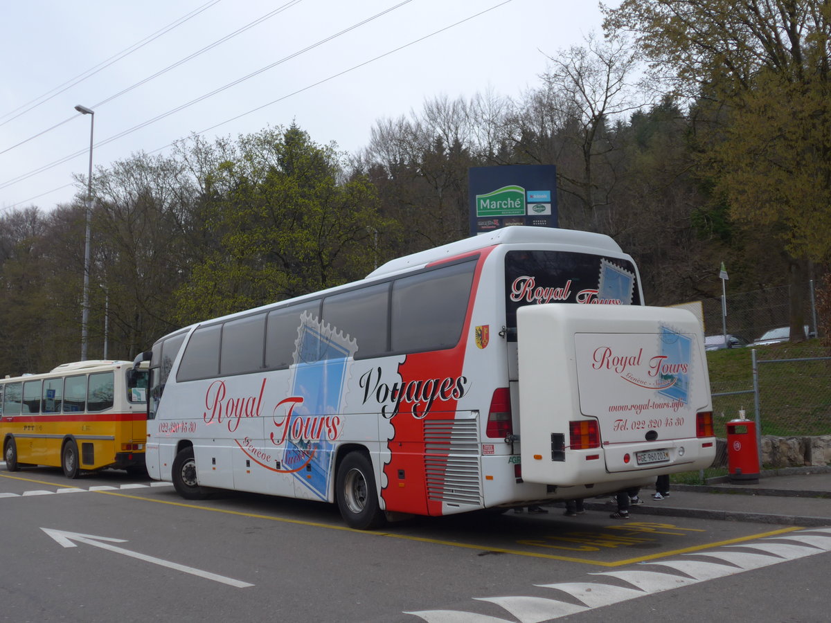 (169'719) - Royal-Tours, Genve - GE 960'203 - Mercedes am 2. April 2016 in Wrenlos, Raststtte