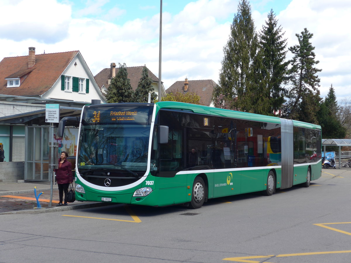 (170'111) - BVB Basel - Nr. 7037/BS 99'337 - Mercedes am 16. April 2016 in Bottmingen, Schloss