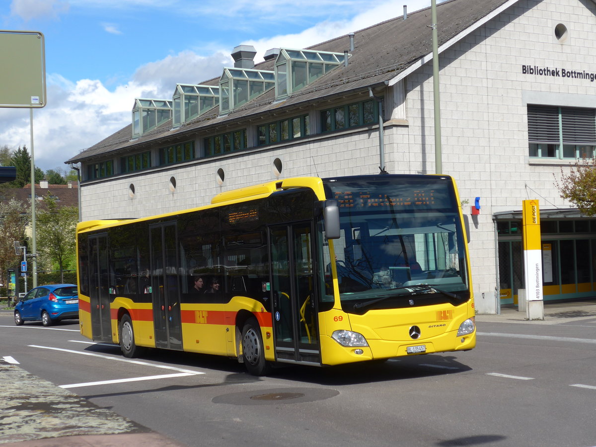 (170'118) - BLT Oberwil - Nr. 69/BL 135'457 - Mercedes am 16. April 2016 in Bottmingen, Schloss