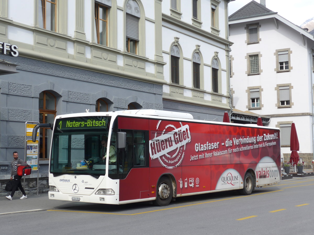 (170'232) - PostAuto Wallis - VS 241'961 - Mercedes am 24. April 2016 beim Bahnhof Brig