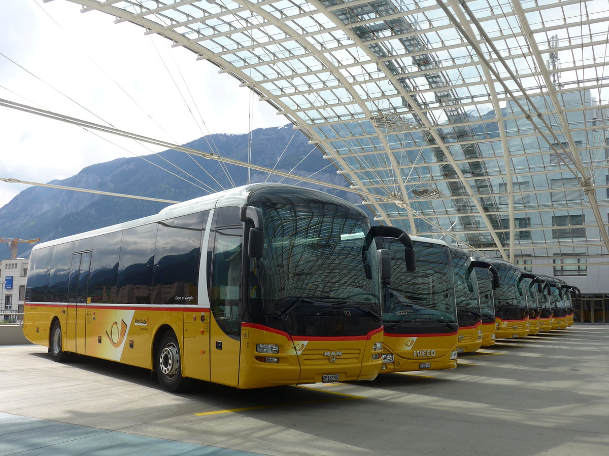 (170'951) - PostAuto Graubnden - GR 162'982 - MAN am 16. Mai 2016 in Chur, Postautostation