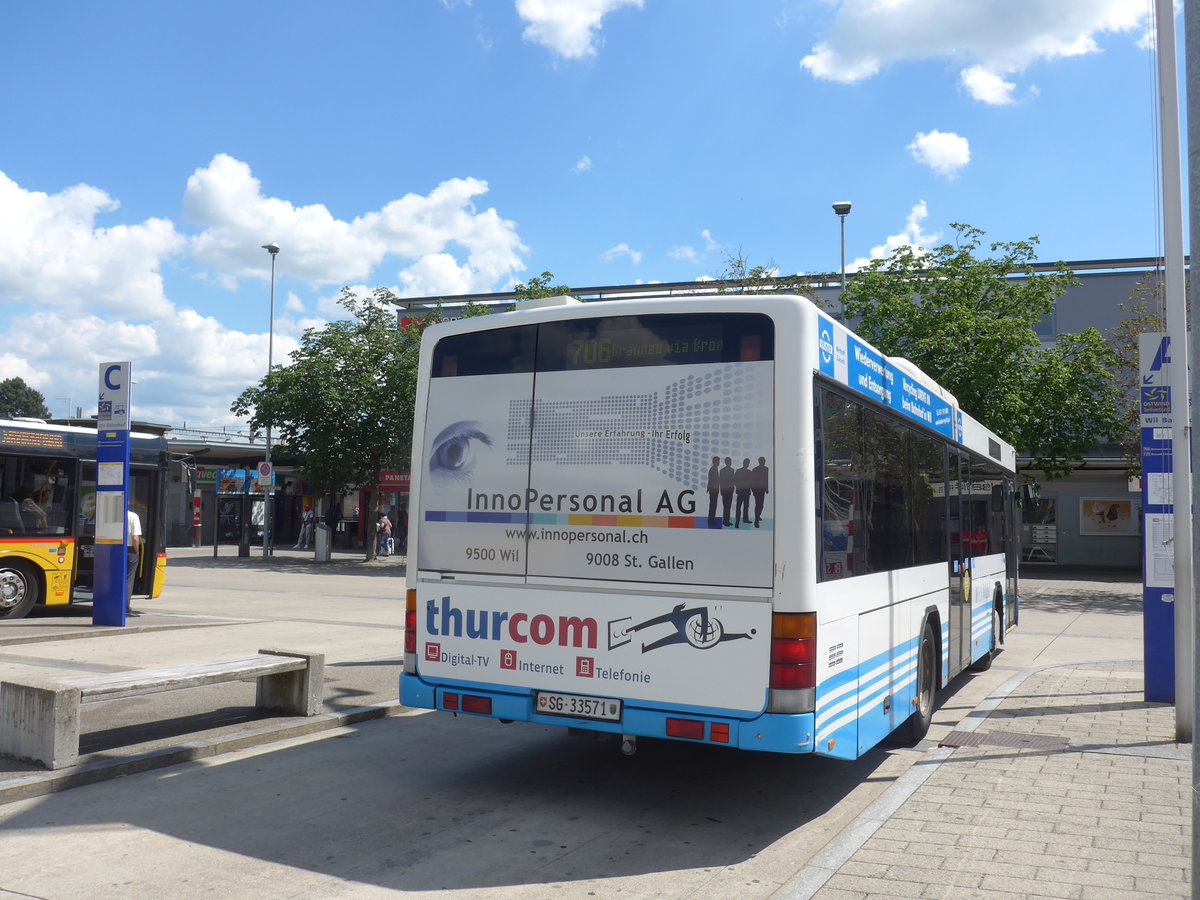 (172'670) - WilMobil, Wil - Nr. 71/SG 33'571 - Volvo/Hess (ex RTB Altsttten Nr. 71) am 27. Juni 2016 beim Bahnhof Wil