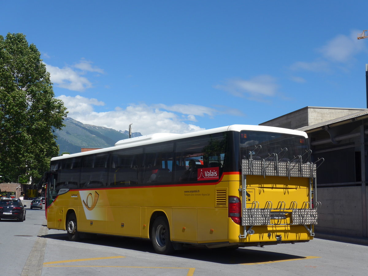 (172'720) - TSAR, Sierre - VS 162'366 - Setra am 3. Juli 2016 beim Bahnhof Sierre