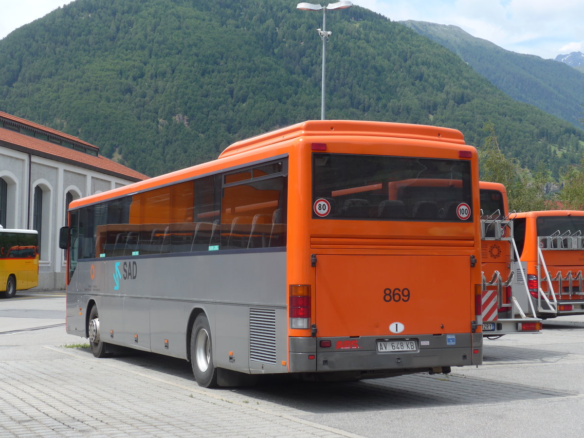 (173'322) - SAD Bozen - Nr. 869/AV-648 KB - Setra am 24. Juli 2016 beim Bahnhof Mals