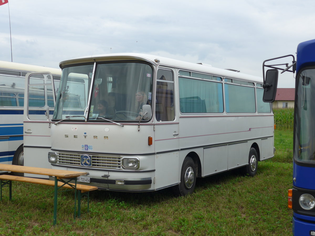 (173'986) - Aus der Schweiz: Josi, Frutigen - BE 722'454 - Setra (ex Wogatai, Frutigen) am 20. August 2016 in Bsingen, Bahnhof