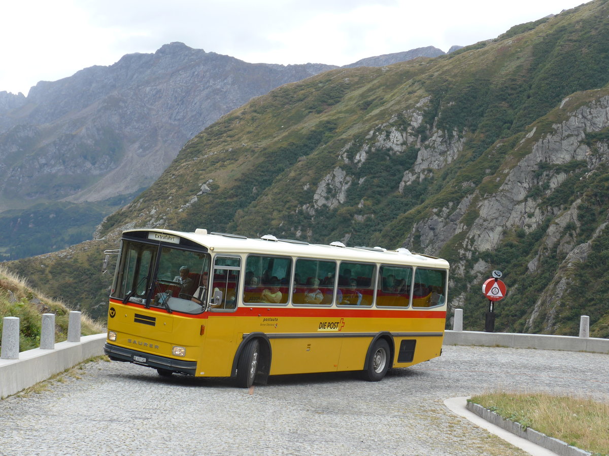 (175'001) - AVG Meiringen - Nr. 74/BE 607'481 - Saurer/R&J (ex P 24'357) am 18. September 2016 am Gotthard, Alte Tremolastrasse