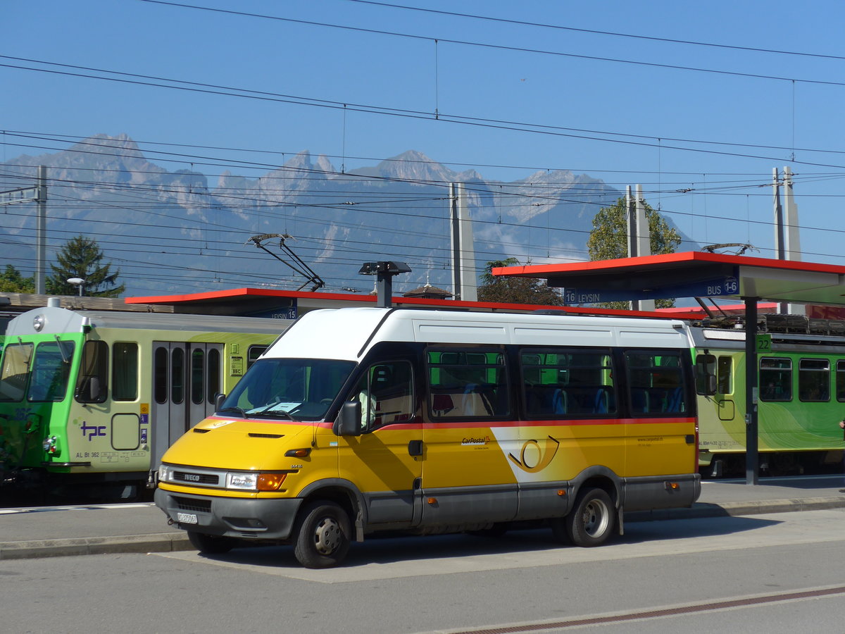 (175'091) - TPC Aigle - VS 375'067 - Iveco am 24. September 2016 beim Bahnhof Aigle