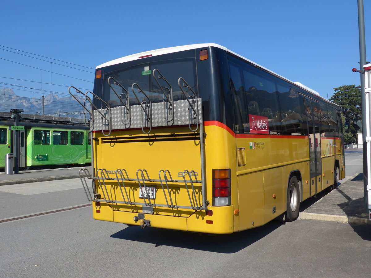 (175'093) - TPC Aigle - VS 49'249 - Volvo am 24. September 2016 beim Bahnhof Aigle