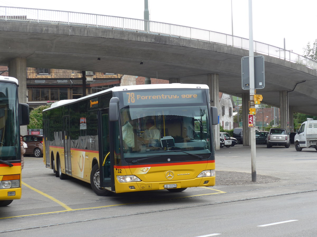 (175'474) - CarPostal Ouest - Nr. 32/JU 31'178 - Mercedes am 7. Oktober 2016 beim Bahnhof Porrentruy