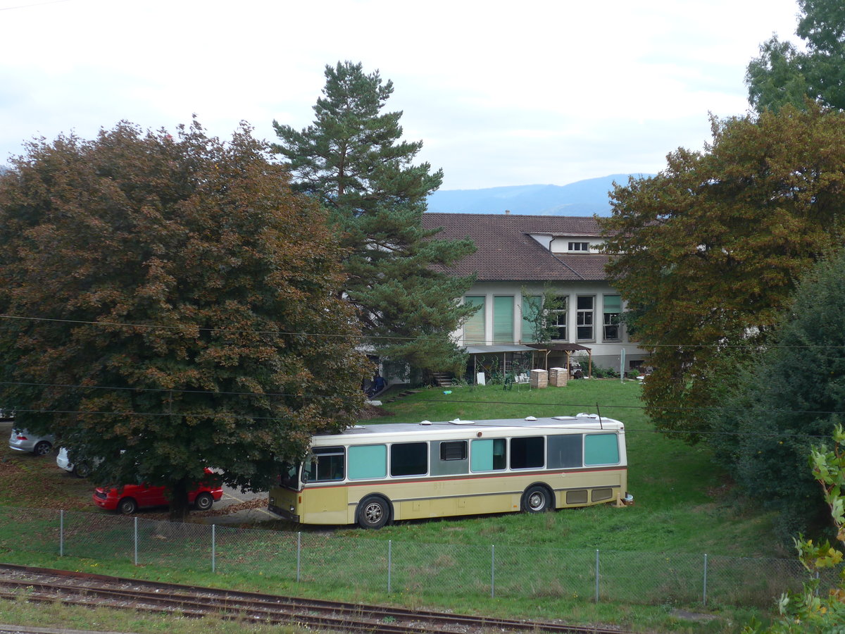 (175'516) - ??? - Saurer/R&J (ex STI Thun Nr. 57) am 7. Oktober 2016 in Delmont, Von Roll