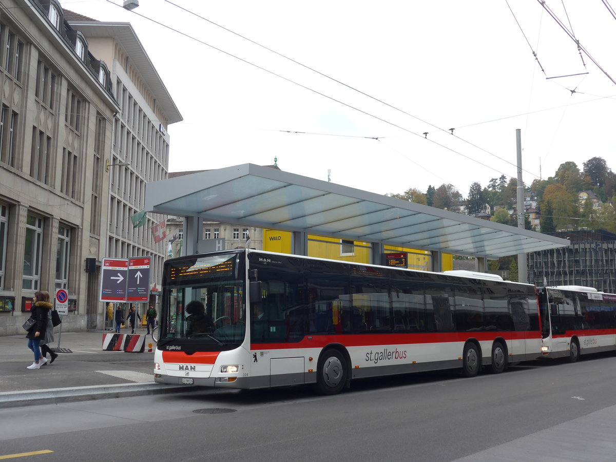 (175'631) - St. Gallerbus, St. Gallen - Nr. 224/SG 198'224 - MAN am 15. Oktober 2016 beim Bahnhof St. Gallen