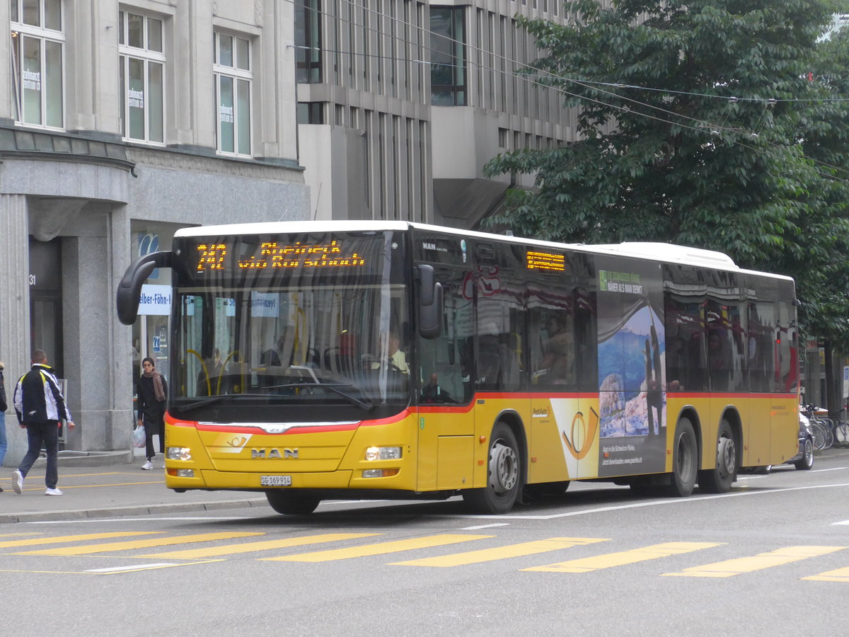 (175'633) - Schwizer, Goldach - SG 169'914 - MAN am 15. Oktober 2016 beim Bahnhof St. Gallen