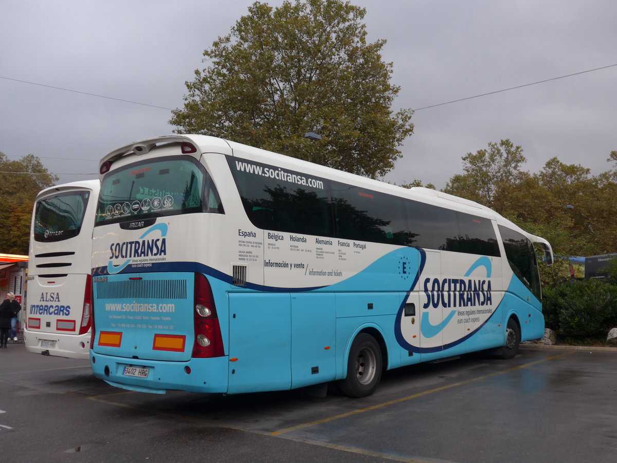 (175'721) - Aus Spanien: Socitransa, Pazos - 3402 HRG - MAN/Irizar am 18. Oktober 2016 in Zrich, Sihlquai