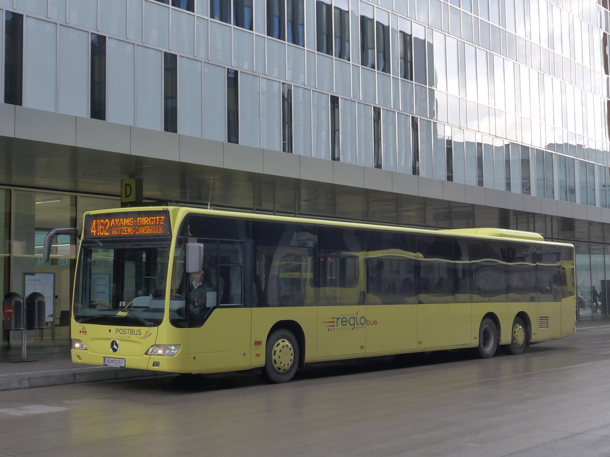 (175'809) - PostBus - BD 13'351 - Mercedes am 18. Oktober 2016 beim Bahnhof Innsbruck