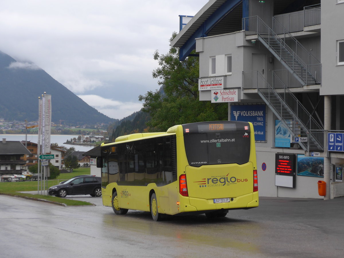 (175'897) - ZVB Jenbach - SZ 122 ZP - Mercedes am 19. Oktober 2016 in Pertisau, Karwendellift