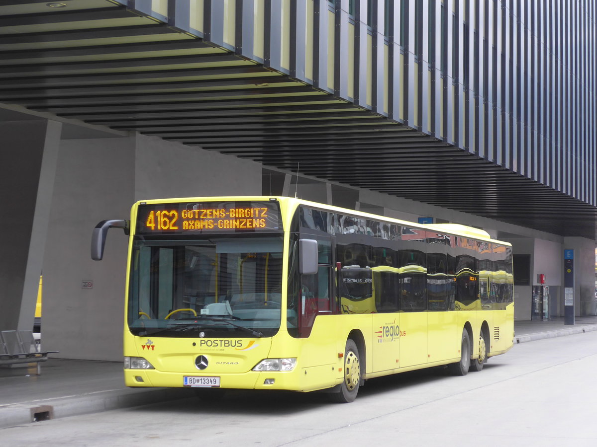 (176'151) - PostBus - BD 13'349 - Mercedes am 21. Oktober 2016 beim Bahnhof Innsbruck