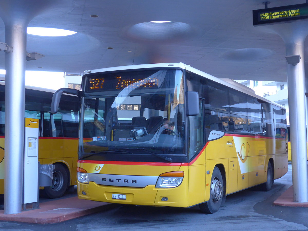 (176'376) - Autotour, Visp - VS 81'111 - Setra am 30. Oktober 2016 beim Bahnhof Visp