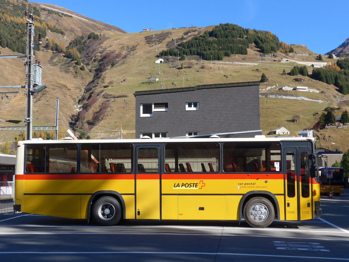 (176'408) - Oser, Brchen - VS 93'575 - NAW/Lauber (ex Rey, Ayent) am 30. Oktober 2016 beim Bahnhof Andermatt