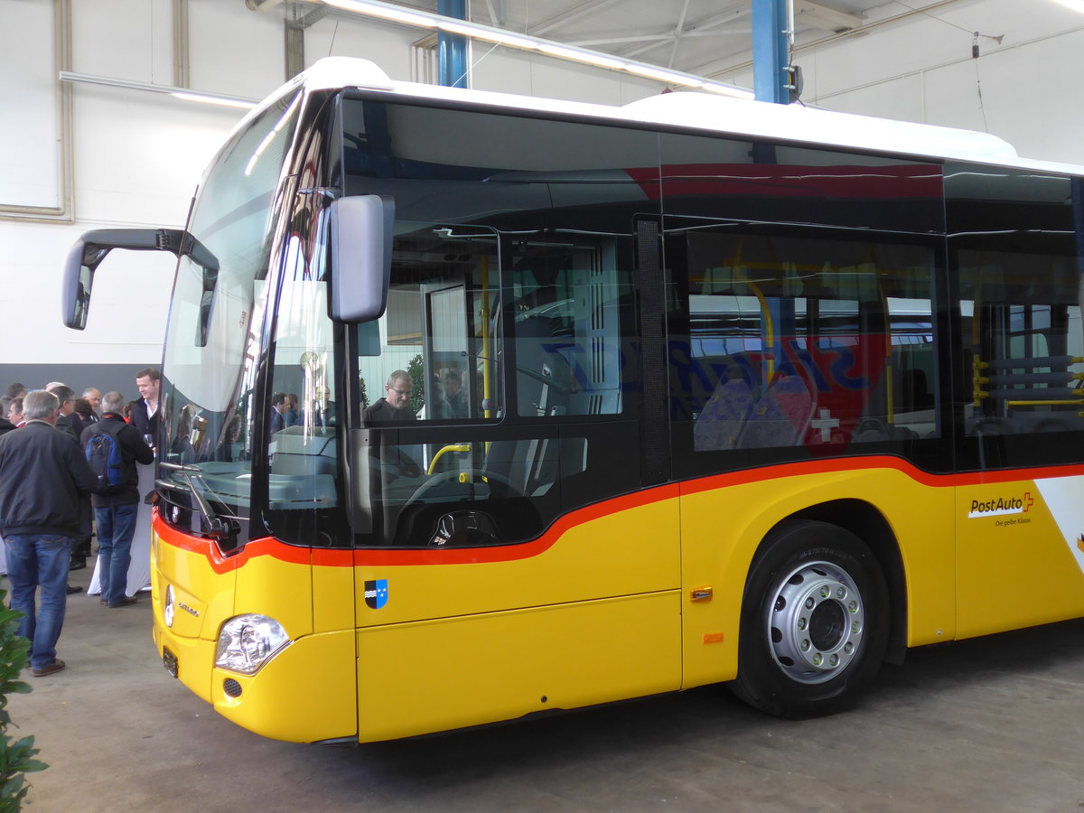 (176'521) - PostAuto Nordschweiz - Mercedes am 4. November 2016 in Kloten, EvoBus (Teilaufnahme)