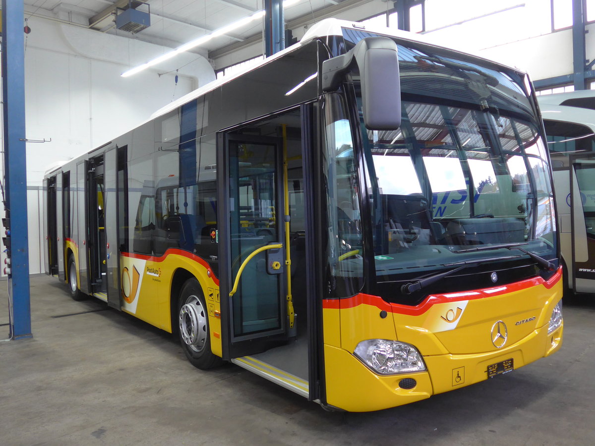 (176'563) - PostAuto Nordschweiz - Mercedes am 4. November 2016 in Kloten, EvoBus