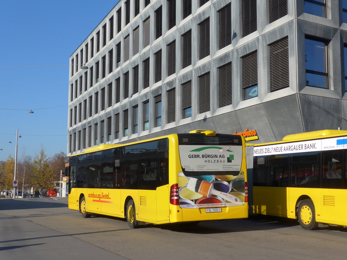 (176'898) - AAGL Liestal - Nr. 67/BL 7693 - Mercedes am 5. Dezember 2016 beim Bahnhof Liestal