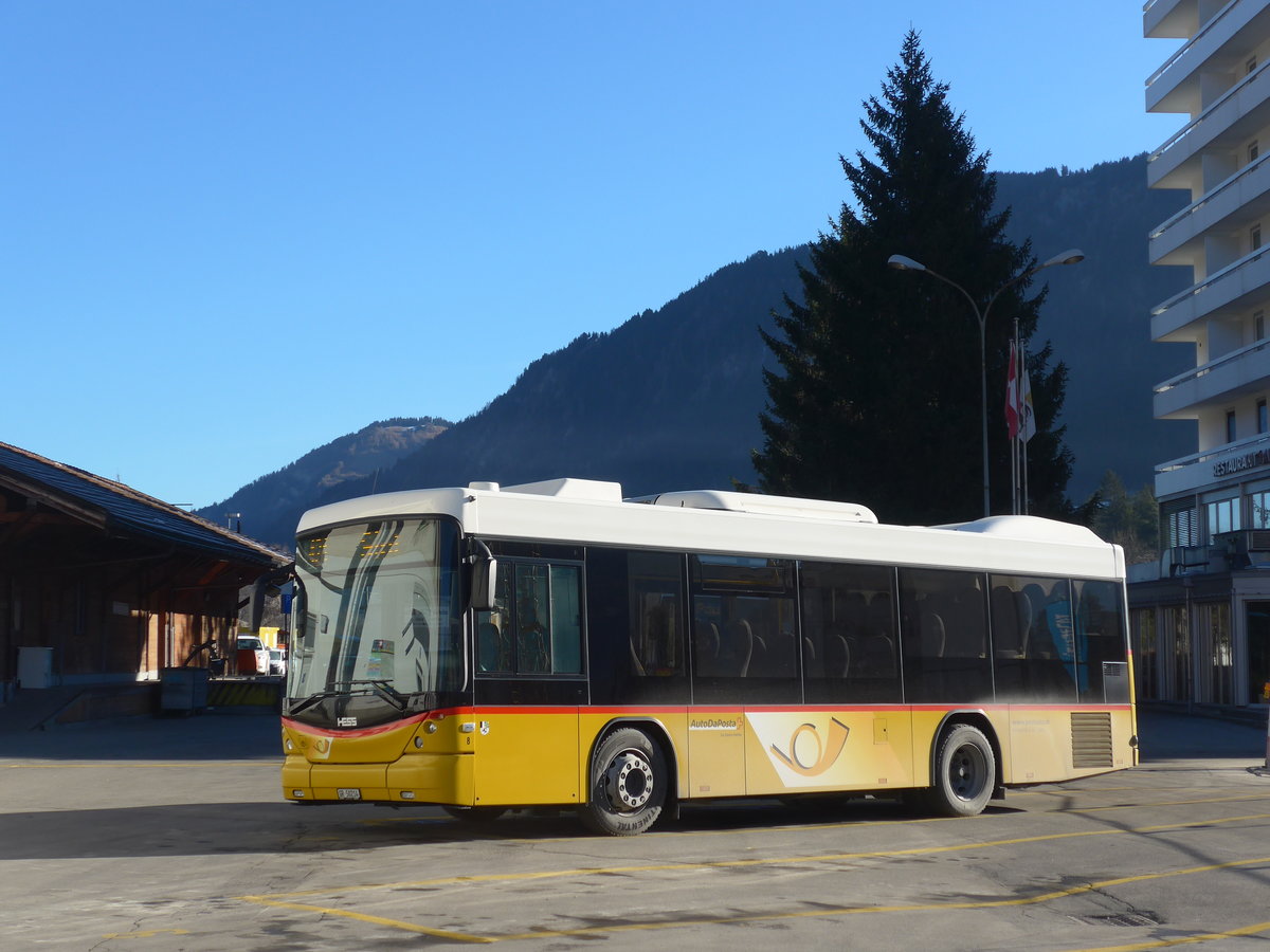 (177'096) - Fontana, Ilanz - Nr. 8/GR 50'214 - Scania/Hess am 10. Dezember 2016 beim Bahnhof Ilanz