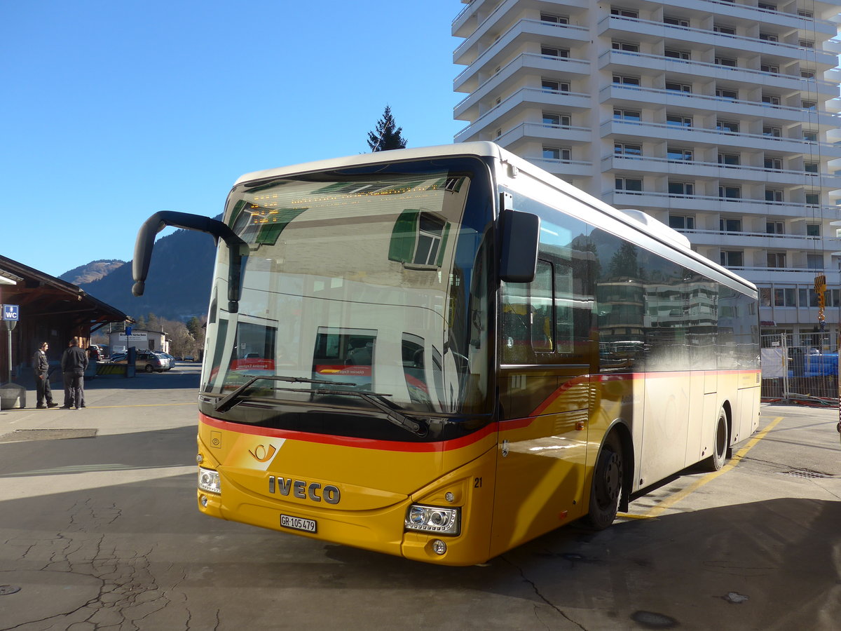 (177'102) - Fontana, Ilanz - Nr. 21/GR 105'479 - Iveco am 10. Dezember 2016 beim Bahnhof Ilanz