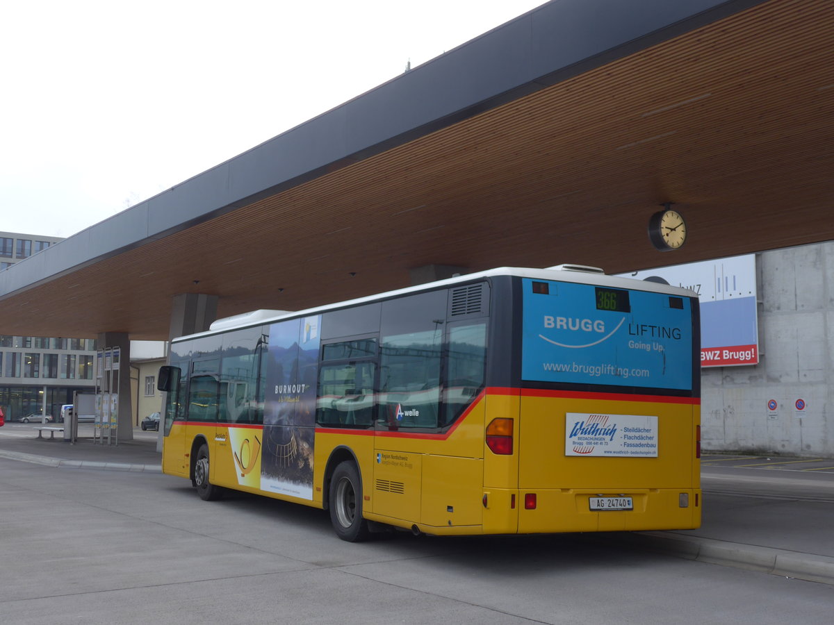 (177'282) - Voegtlin-Meyer, Brugg - Nr. 107/AG 24'740 - Mercedes am 24. Dezember 2016 beim Bahnhof Brugg