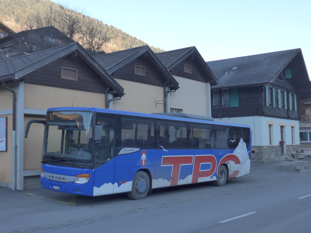 (177'516) - TPC Aigle - Nr. 9/VS 4209 - Setra am 1. Januar 2017 beim Bahnhof Troistorrents