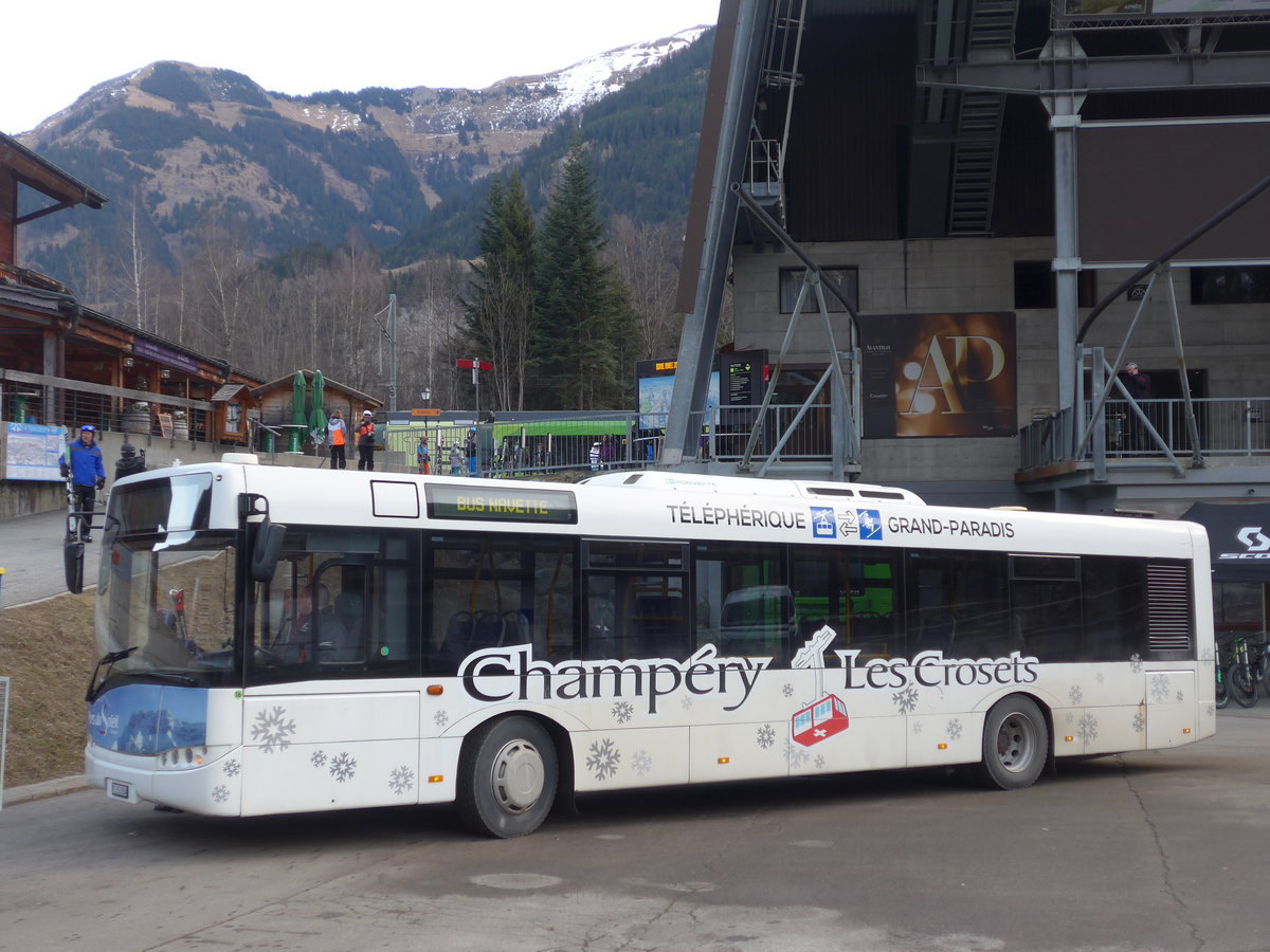 (177'562) - TPC Aigle - Nr. 16/VS 353'284 - Solaris (ex ATE Bus, Effretikon Nr. 45) am 2. Januar 2017 beim Bahnhof Champry