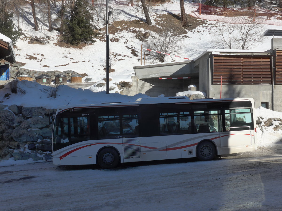 (178'102) - Michel, Vissoie - VS 427'437 - Van Hool (ex CAM Monaco/MC) am 21. Januar 2017 in Chandolin, Post