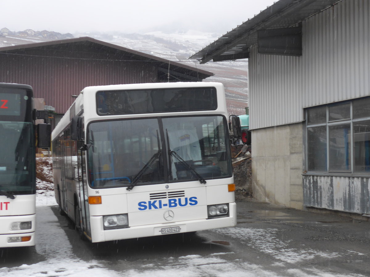 (178'260) - Buchard, Leytron - Nr. 96/VS 400'421 - Mercedes (ex Regiobus, Gossau Nr. 13) am 5. Februar 2017 in Leytron, Garage